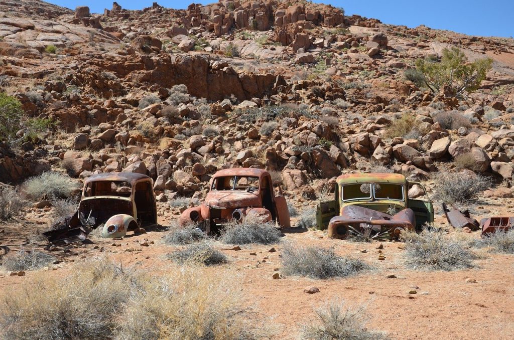 ZZ Auto Wreckers in Bennett Springs