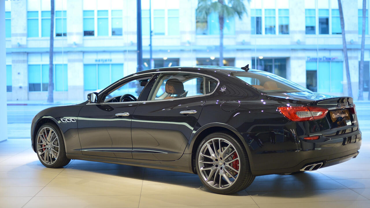 Cash for Luxury Cars​ - Services - ZZ Auto Wreckers