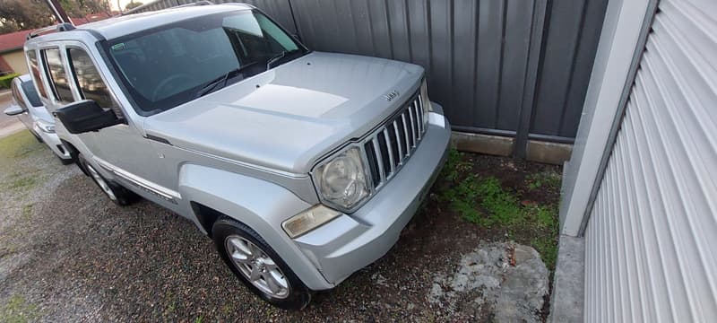 2010 Jeep Grand Cherokee LIMITED 4x4 2 - Home - ZZ Auto Wreckers Used Car Removals Near You