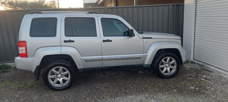 2010 Jeep Grand Cherokee LIMITED 4x4 4 - Home - ZZ Auto Wreckers Jeep Car Removal