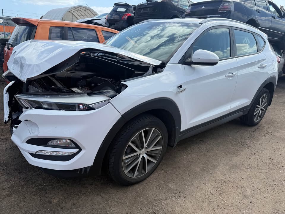 Wrecking 2016 Hyundai Tucson Perth - Wrecking 2016 Hyundai Tucson Perth - ZZ Auto Wreckers Wrecking 2016 Hyundai Tucson-zz-auto-wreckers