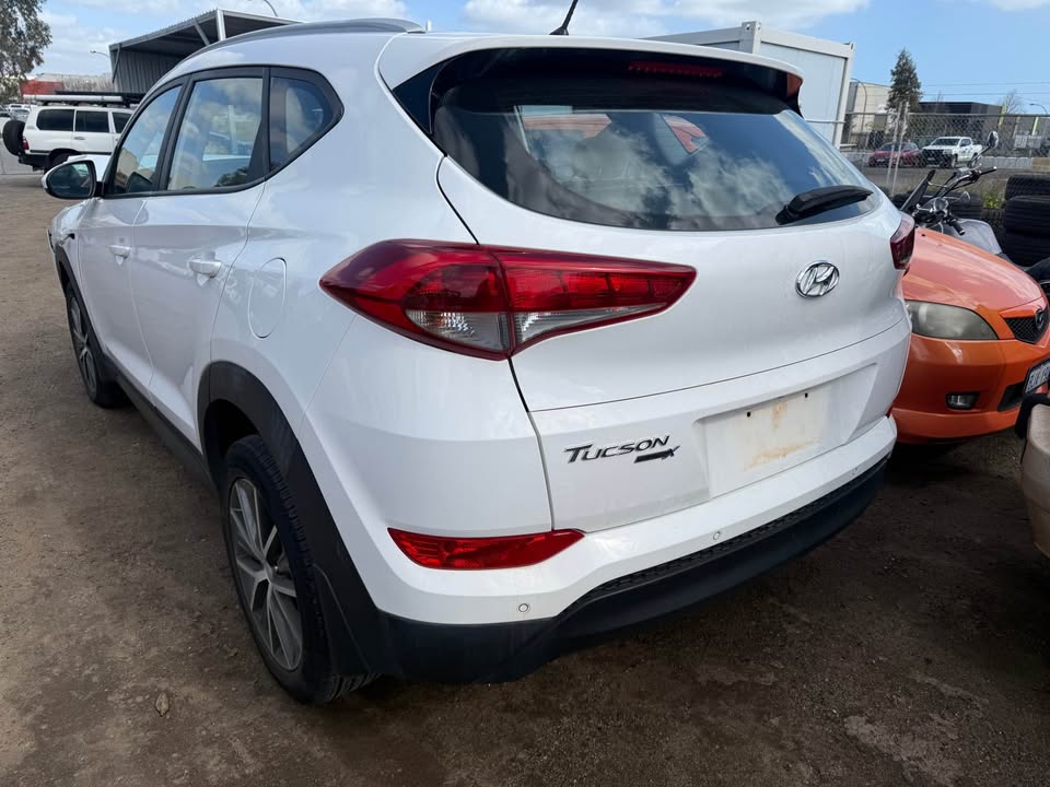 Wrecking 2016 Hyundai Tucson zz auto wreckers - Wrecking 2016 Hyundai Tucson Perth - ZZ Auto Wreckers Wrecking 2016 Hyundai Tucson-zz-auto-wreckers