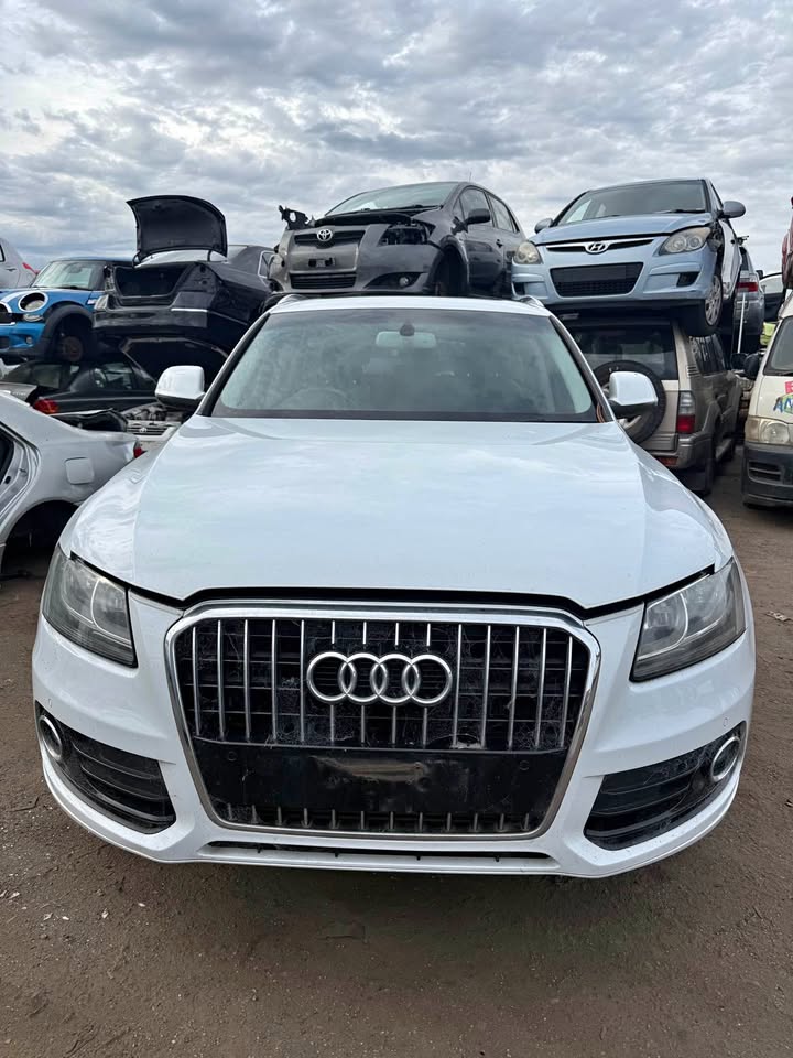 Audi Q5 - Wrecking 2012 Audi Q5 - ZZ Auto Wreckers Audi Q5 Wrecking Now – Quality Used Parts Available